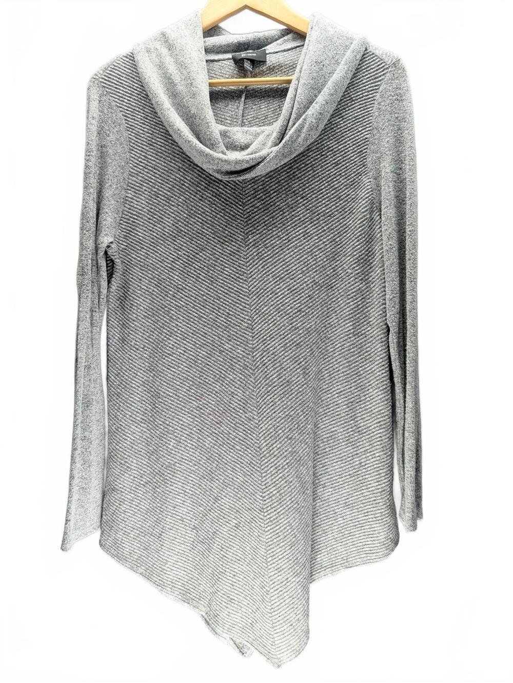 B.Wear Women's Gray Long Sleeve Asymmetric Hem Sweater Tunic